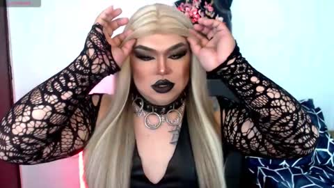 Snapshot of michellevixen921 chatting on November 4, 6:34 am Michelle online show from November 4, 6:34 am