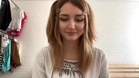Jenny online show from April 21, 9:15 am