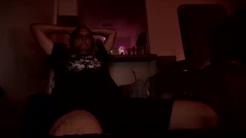 mick_gee online show from April 5, 1:36 am