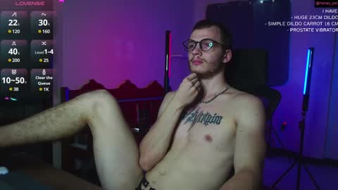 Mickey online show from December 6, 11:33 am