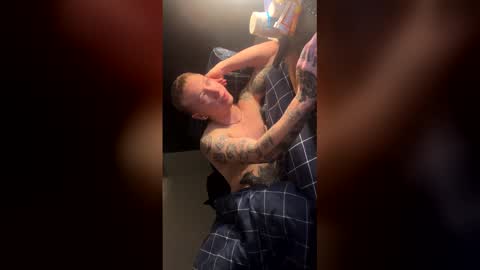 Snapshot of mickeymag52 chatting on February 21, 4:24 am mickey online show from February 21, 4:24 am