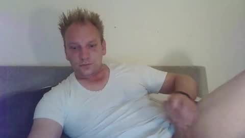 mickkxl online show from October 20, 7:03 pm