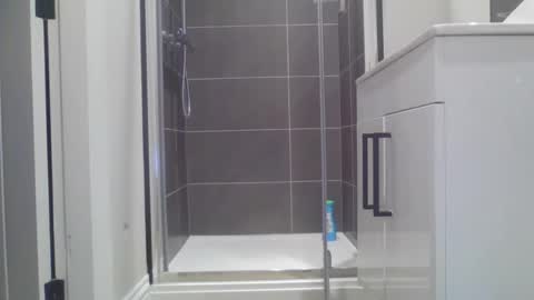 micky online show from April 15, 5:20 pm