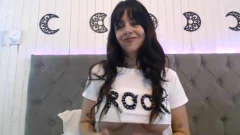 Snapshot of mickystrumia chatting on June 7, 5:16 pm mickystrumia online show from June 7, 5:16 pm