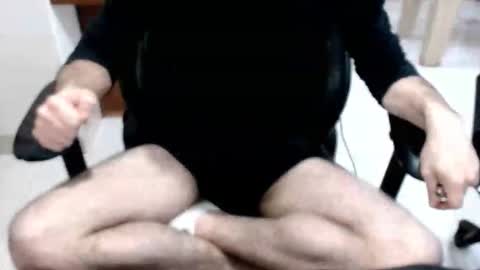 Snapshot of microfama00 chatting on January 17, 6:29 am microfama00 online show from January 17, 6:29 am