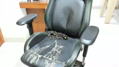 Snapshot of microfama00 chatting on February 3, 4:32 am microfama00 online show from February 3, 4:32 am