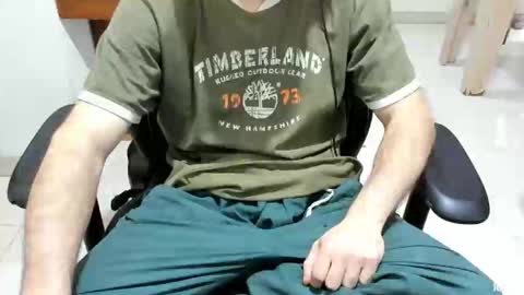 Snapshot of microfama00 chatting on February 4, 7:47 am microfama00 online show from February 4, 7:47 am