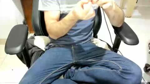 Snapshot of microfama00 chatting on February 22, 10:52 pm microfama00 online show from February 22, 10:52 pm