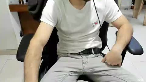 Snapshot of microfama00 chatting on March 11, 12:38 am microfama00 online show from March 11, 12:38 am