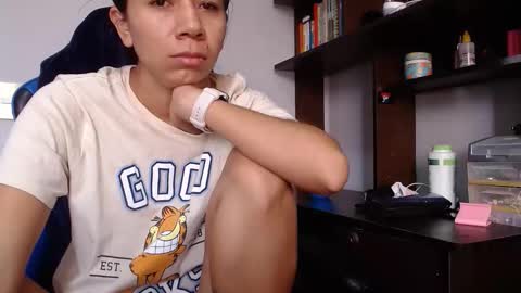 Snapshot of miculohot chatting on November 2, 12:18 pm vanesa sexy online show from November 2, 12:18 pm