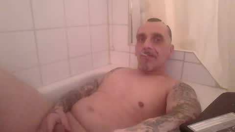 middle123456783939 online show from January 11, 4:39 am