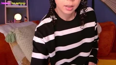 Snapshot of midnight__muse chatting on November 17, 5:35 am Rain online show from November 17, 5:35 am