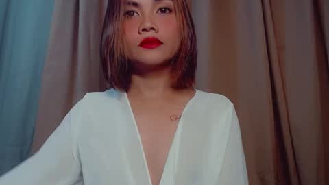 Snapshot of midnight_cravings143 chatting on January 19, 10:08 am terra online show from January 19, 10:08 am