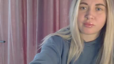 Snapshot of midnight_lace1 chatting on February 26, 9:30 am Midnight lace1 online show from February 26, 9:30 am