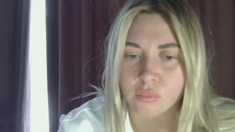 Snapshot of midnight_lace1 chatting on February 27, 3:12 pm Midnight lace1 online show from February 27, 3:12 pm