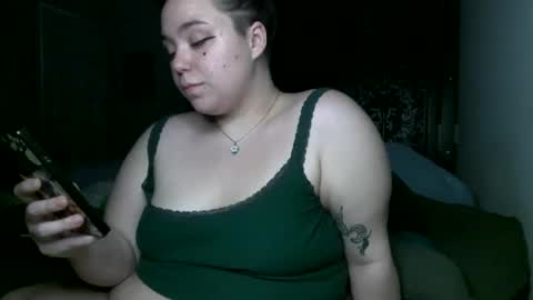 Snapshot of midnight_miss chatting on April 10, 2:39 am midnight_miss online show from April 10, 2:39 am