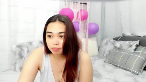 Snapshot of midnightbunny_ chatting on October 10, 7:13 pm Bunny 3 online show from October 10, 7:13 pm