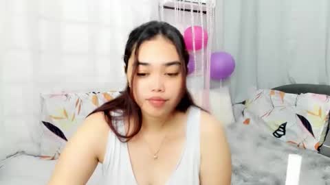 Snapshot of midnightbunny_ chatting on November 8, 6:18 pm Bunny 3 online show from November 8, 6:18 pm