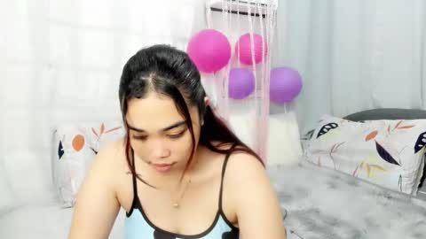 Snapshot of midnightbunny_ chatting on November 9, 7:12 pm Bunny 3 online show from November 9, 7:12 pm