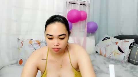 Snapshot of midnightbunny_ chatting on November 13, 9:08 am Bunny 3 online show from November 13, 9:08 am