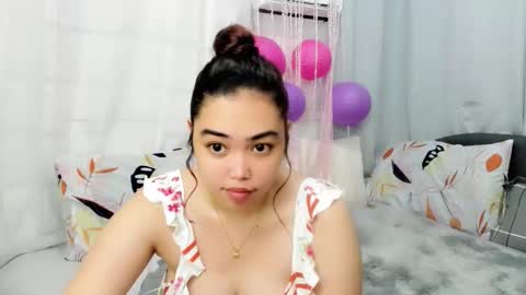 Snapshot of midnightbunny_ chatting on November 15, 1:25 am Bunny 3 online show from November 15, 1:25 am