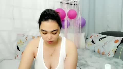 Snapshot of midnightbunny_ chatting on November 23, 9:14 pm Bunny 3 online show from November 23, 9:14 pm