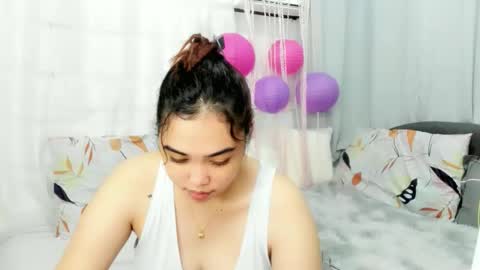 Snapshot of midnightbunny_ chatting on November 27, 6:21 pm Bunny 3 online show from November 27, 6:21 pm