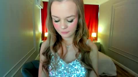 midnighteaura online show from April 11, 4:28 am