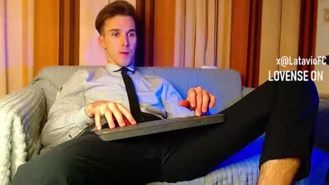 Snapshot of midnighter__ chatting on November 24, 9:03 pm Alexey or just Alex online show from November 24, 9:03 pm