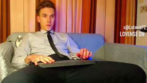 Snapshot of midnighter__ chatting on November 28, 11:57 am Alexey or just Alex online show from November 28, 11:57 am