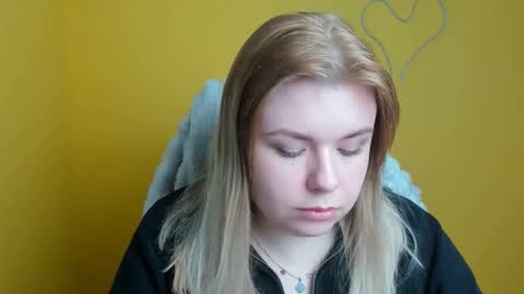 Snapshot of midnightmariana chatting on December 1, 12:32 pm Mariana online show from December 1, 12:32 pm