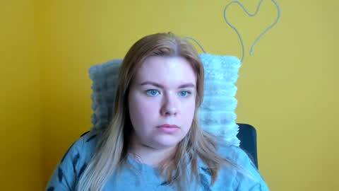 Snapshot of midnightmariana chatting on December 3, 12:58 pm Mariana online show from December 3, 12:58 pm