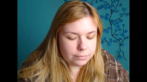 Snapshot of midnightmariana chatting on May 11, 11:16 am Mariana online show from May 11, 11:16 am