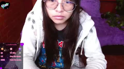 Snapshot of midoriquinn chatting on November 13, 2:49 pm Midori 7u7 online show from November 13, 2:49 pm