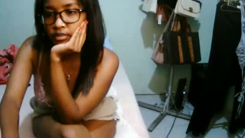 miel_07 online show from March 2, 9:43 pm