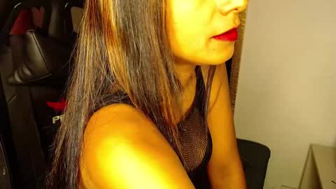 mielsquirt online show from January 16, 8:33 am