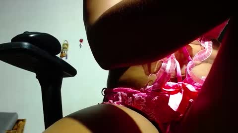 mielsquirt online show from October 4, 9:18 am