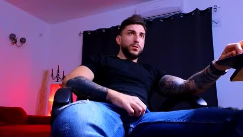 MightyAaron online show from November 13, 5:28 am