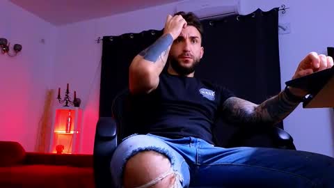 MightyAaron online show from November 20, 3:28 am