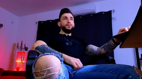 MightyAaron online show from March 26, 3:34 am