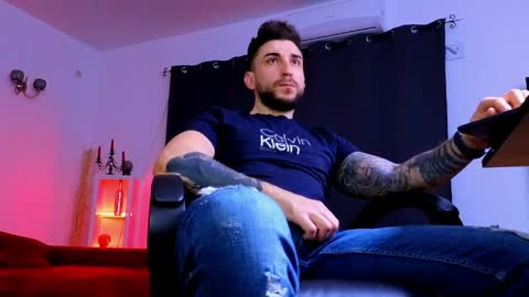 MightyAaron online show from April 3, 2:31 am