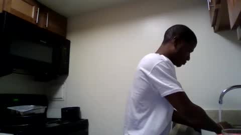 Snapshot of mightymandingo chatting on June 3, 4:04 am Mightymandingo online show from June 3, 4:04 am