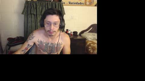 Snapshot of miguel__98 chatting on March 26, 6:52 am Miguel Independent Model online show from March 26, 6:52 am