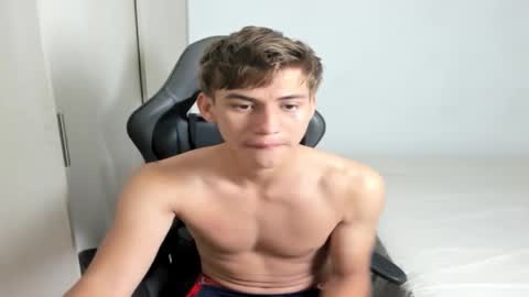 Miguel Hernandez online show from October 1, 3:40 pm