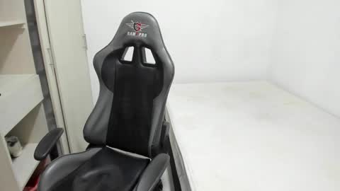 Miguel Hernandez online show from November 19, 7:14 pm