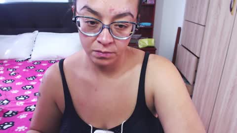 Snapshot of miia_big1boobs chatting on January 17, 7:38 pm miia big1boobs online show from January 17, 7:38 pm