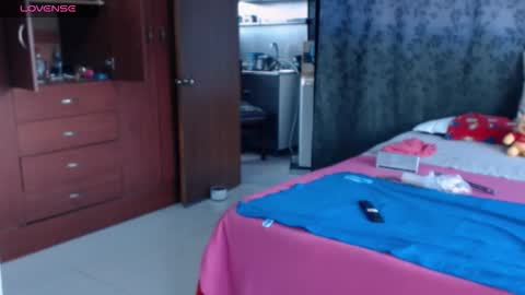  miia big1boobs online show from April 1, 4:59 pm