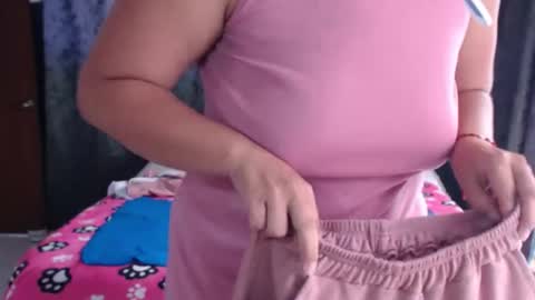Snapshot of miia_big1boobs chatting on April 29, 4:22 pm miia big1boobs online show from April 29, 4:22 pm
