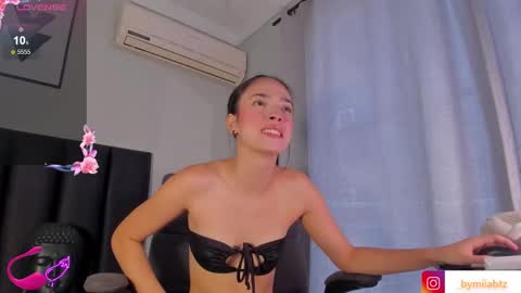 miia_bratz online show from September 18, 7:49 pm