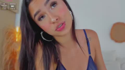 miia_jonees_ online show from October 4, 9:24 pm